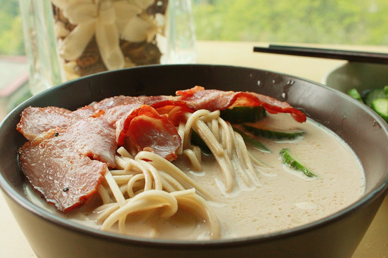 豆浆芝麻青瓜冷面
