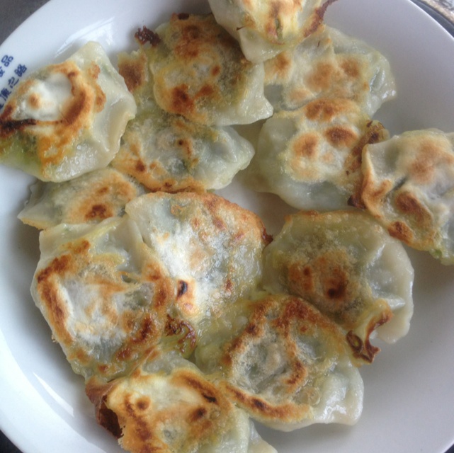 速冻饺子版锅贴
