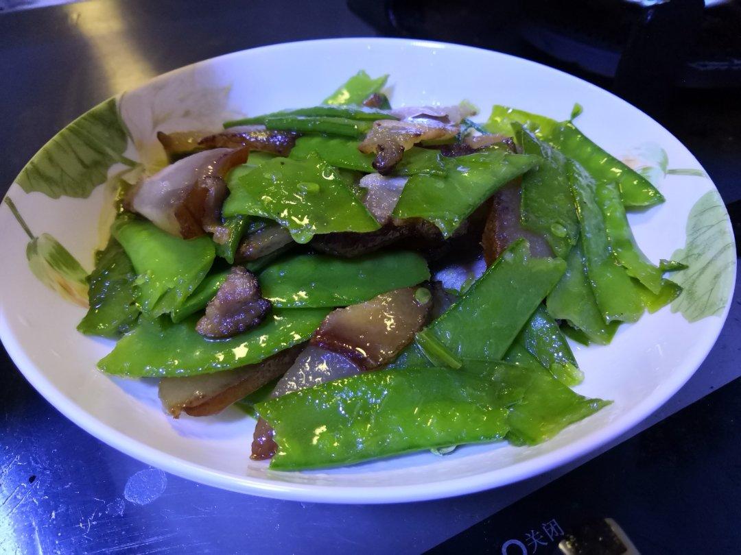 荷兰豆炒腊肉