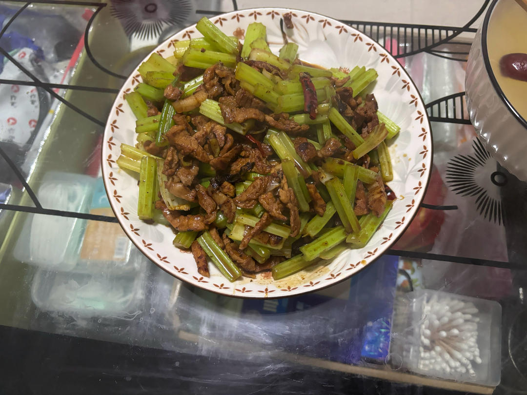芹菜炒肉丝