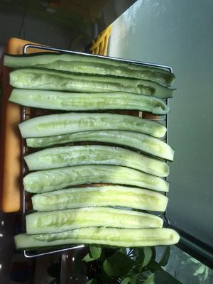夏日轻食开胃小菜～酱醋黄瓜的做法 步骤2