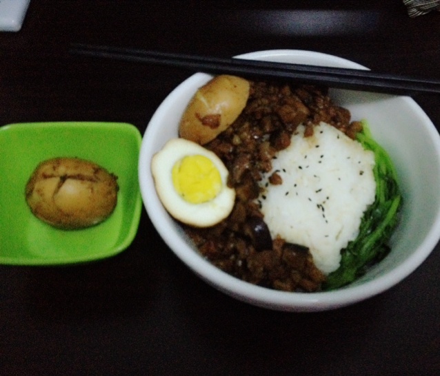 家常卤肉饭