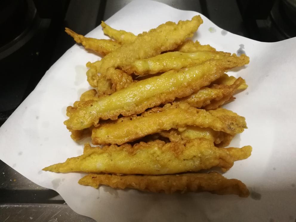 酥脆炸银鱼