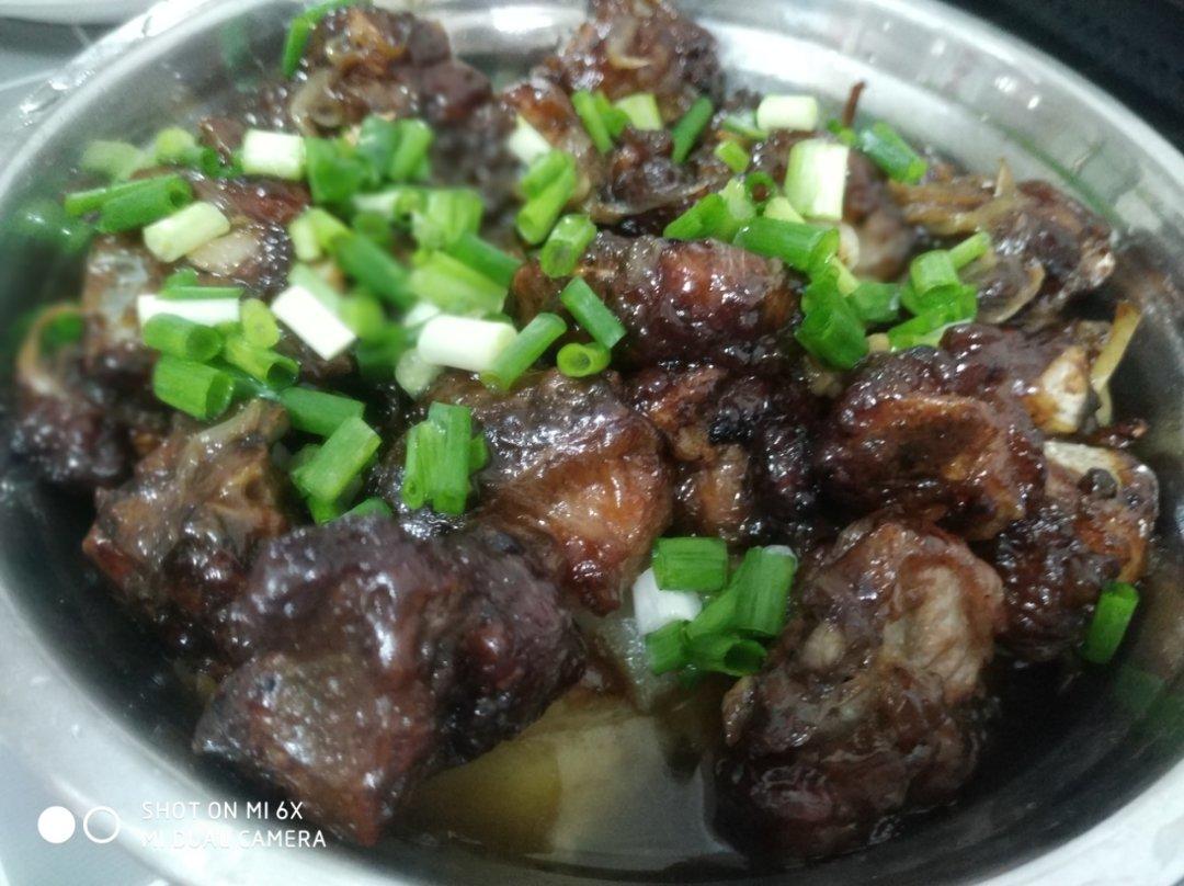香酥排骨蒸土豆