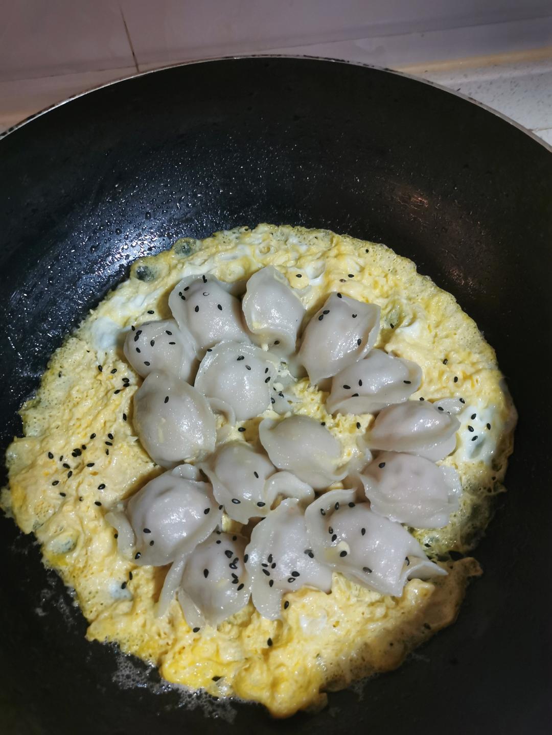 邓邓要好好吃饭呀