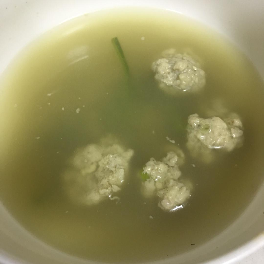菠菜丸子汤