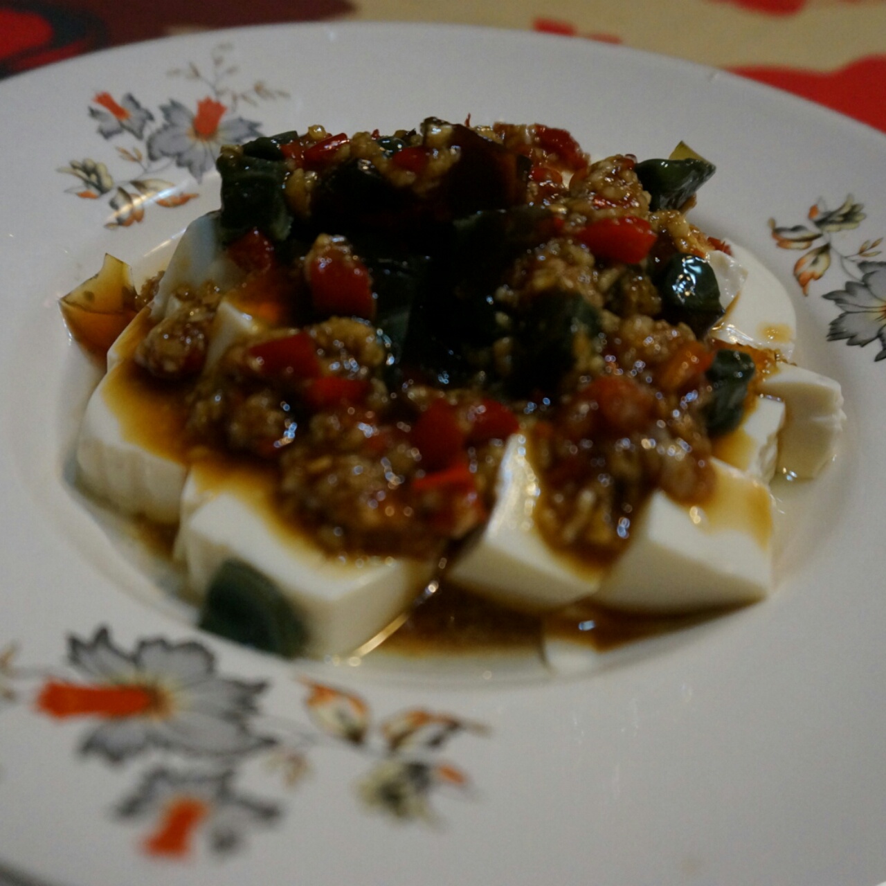 皮蛋拌豆腐
