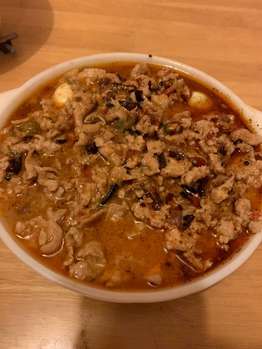 厨师长教你：“水煮肉片”的正宗做法，这味道真的很四川