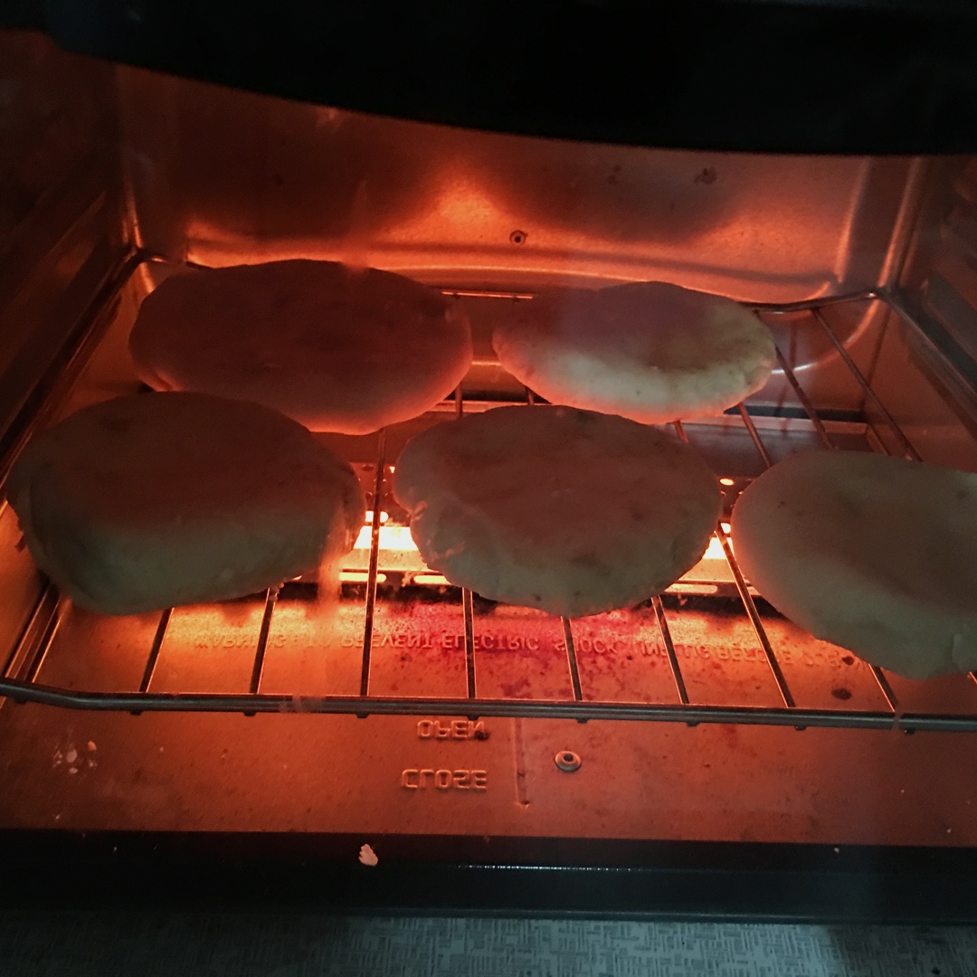 酥皮绿豆饼   酥得掉渣渣