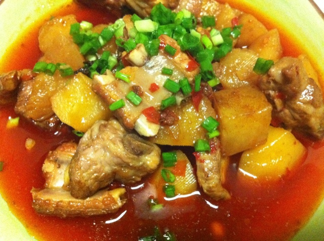 川味土豆烧排骨