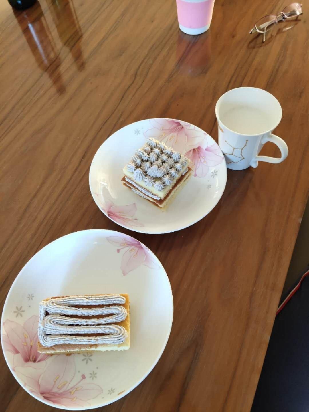 《Tinrry下午茶》教你做基础原味蛋糕卷