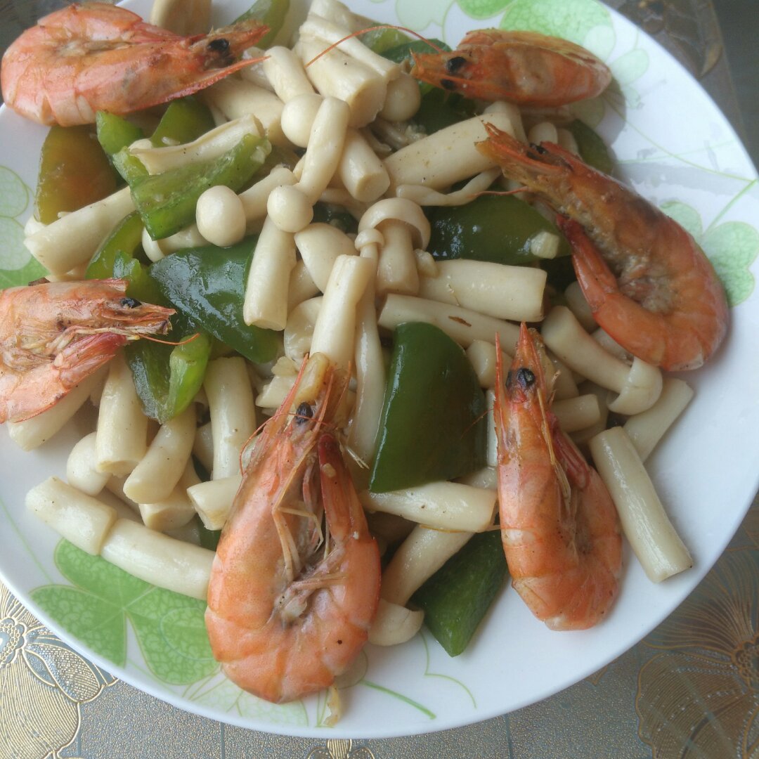 青椒海鲜菇爆炒肉片