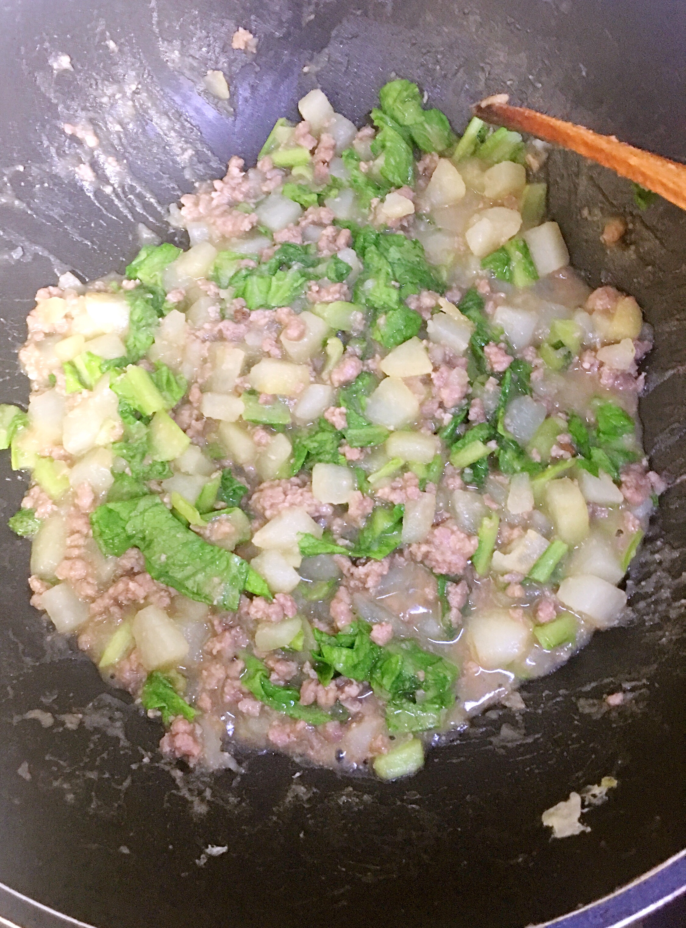 青菜肉沫熬土豆（无油健身版）的做法 步骤4