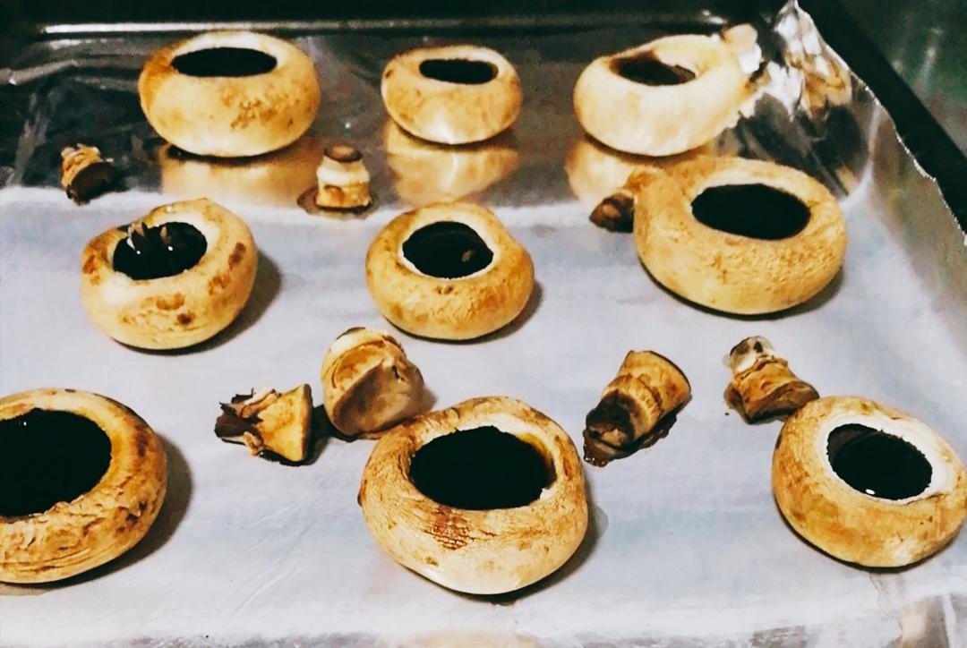 残荷听雨lu做的烤口蘑烤箱减肥食品