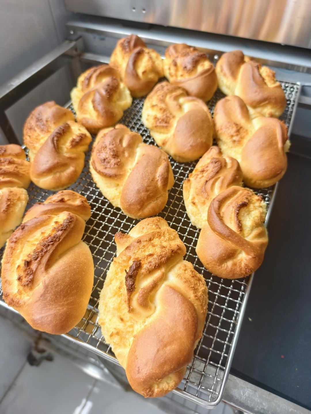 南瓜椰蓉手撕小甜包