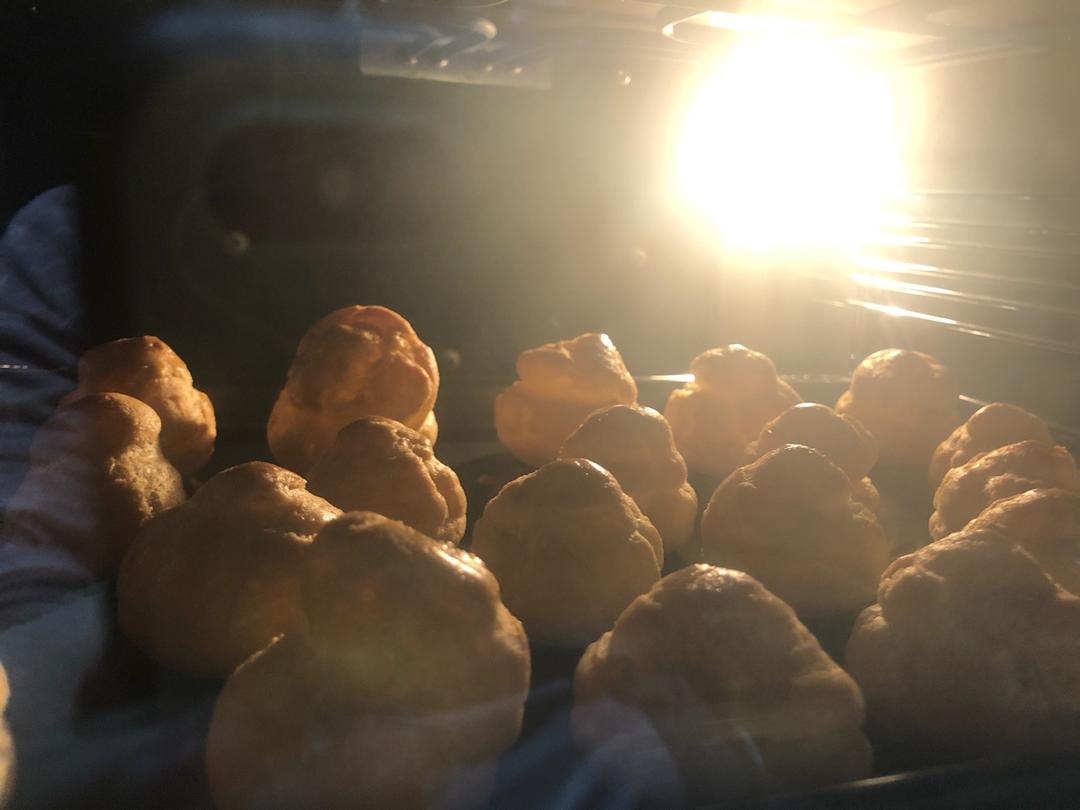 《Tinrry下午茶》教你做香草泡芙