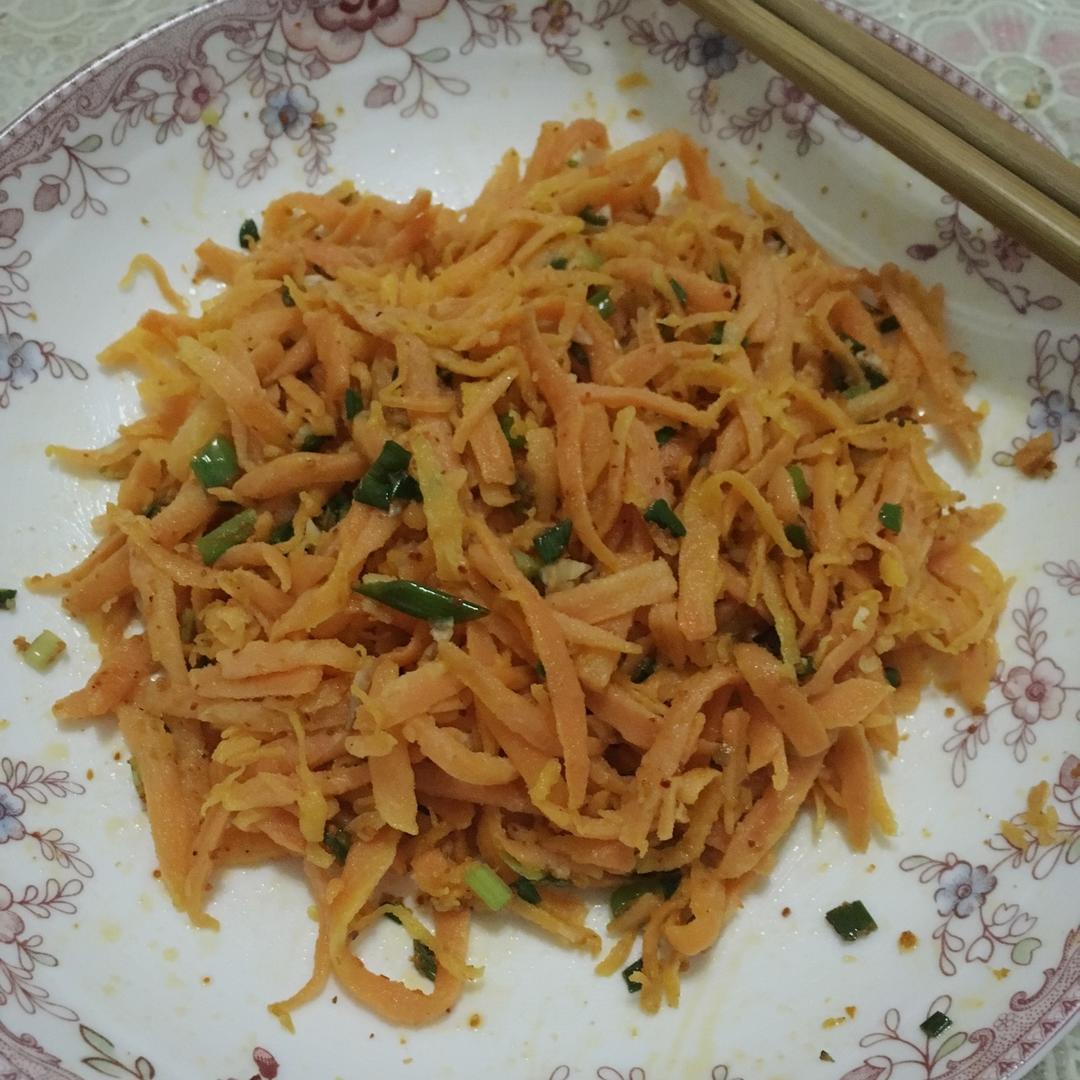 粉蒸胡萝卜丝
