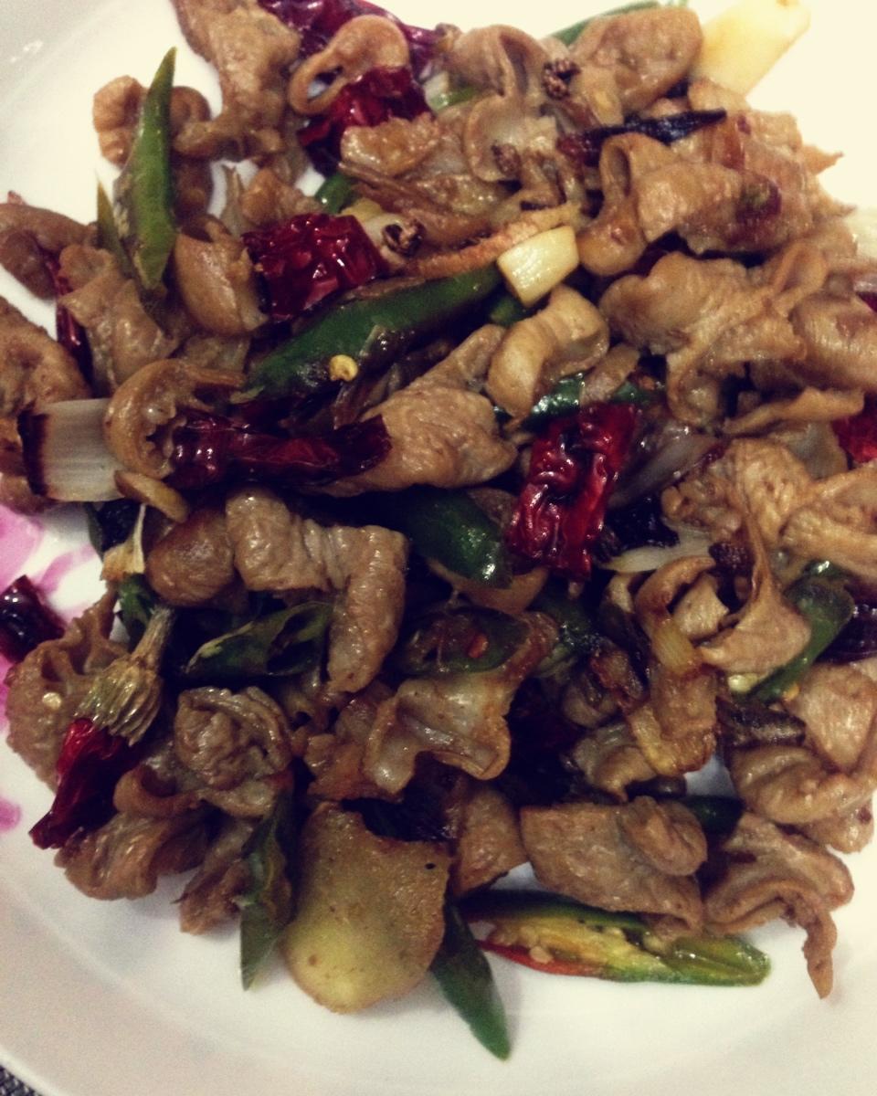 好吃到爆火爆肥肠