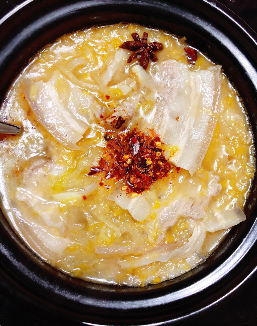 五花肉炖酸菜【最爱妈妈菜】