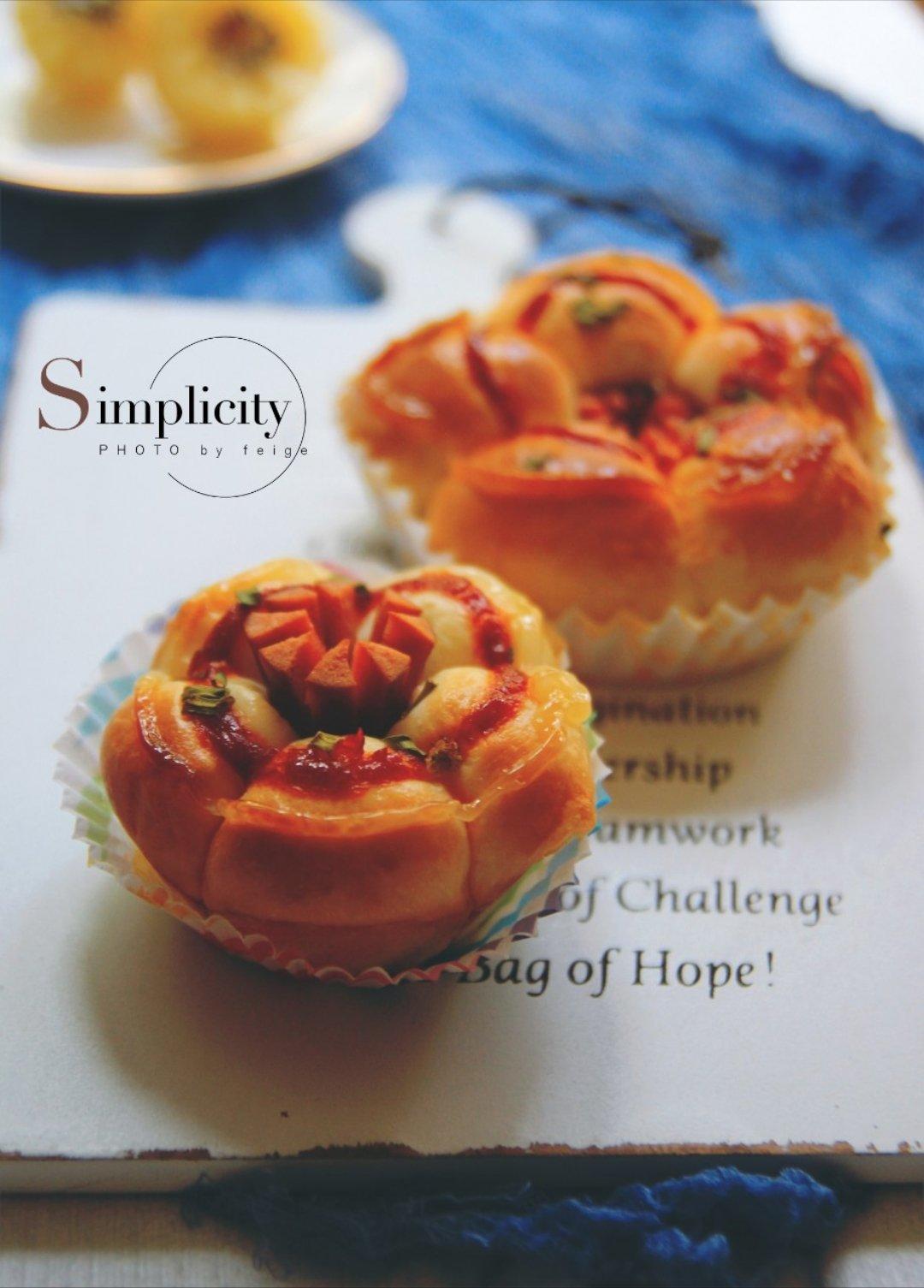 花朵肠仔小餐包