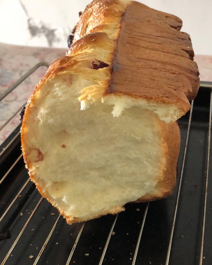 手撕蔓越莓炼乳吐司