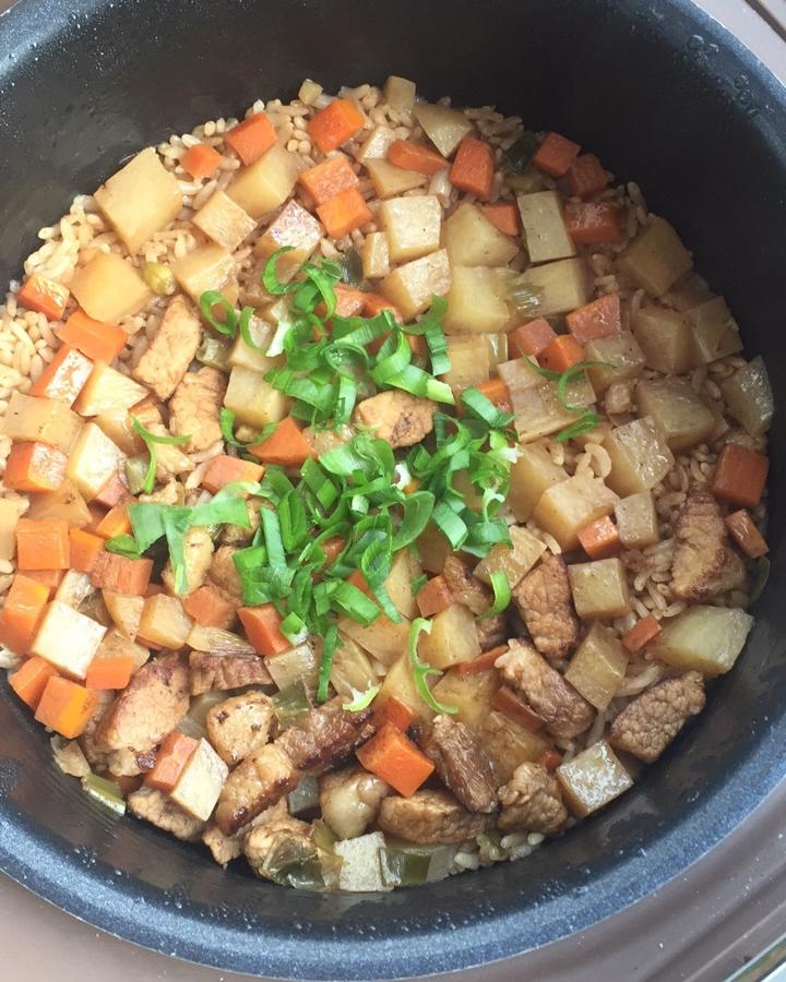 土豆焖饭（电饭锅版）