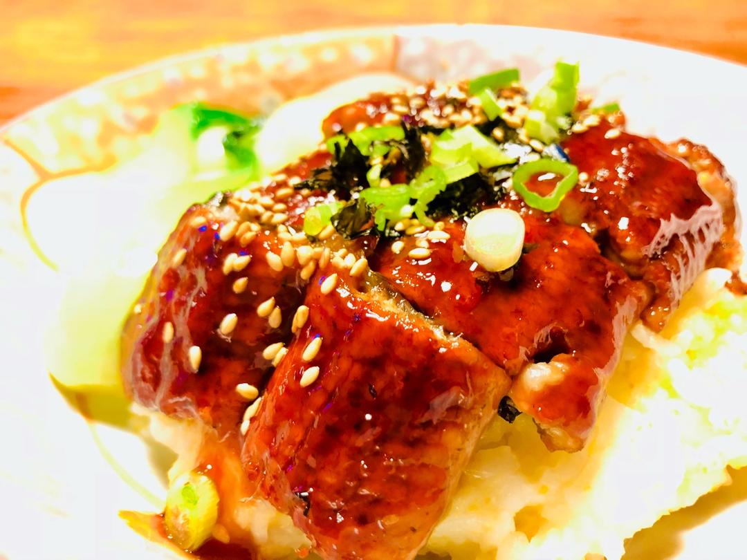 蒲烧鳗鱼饭
