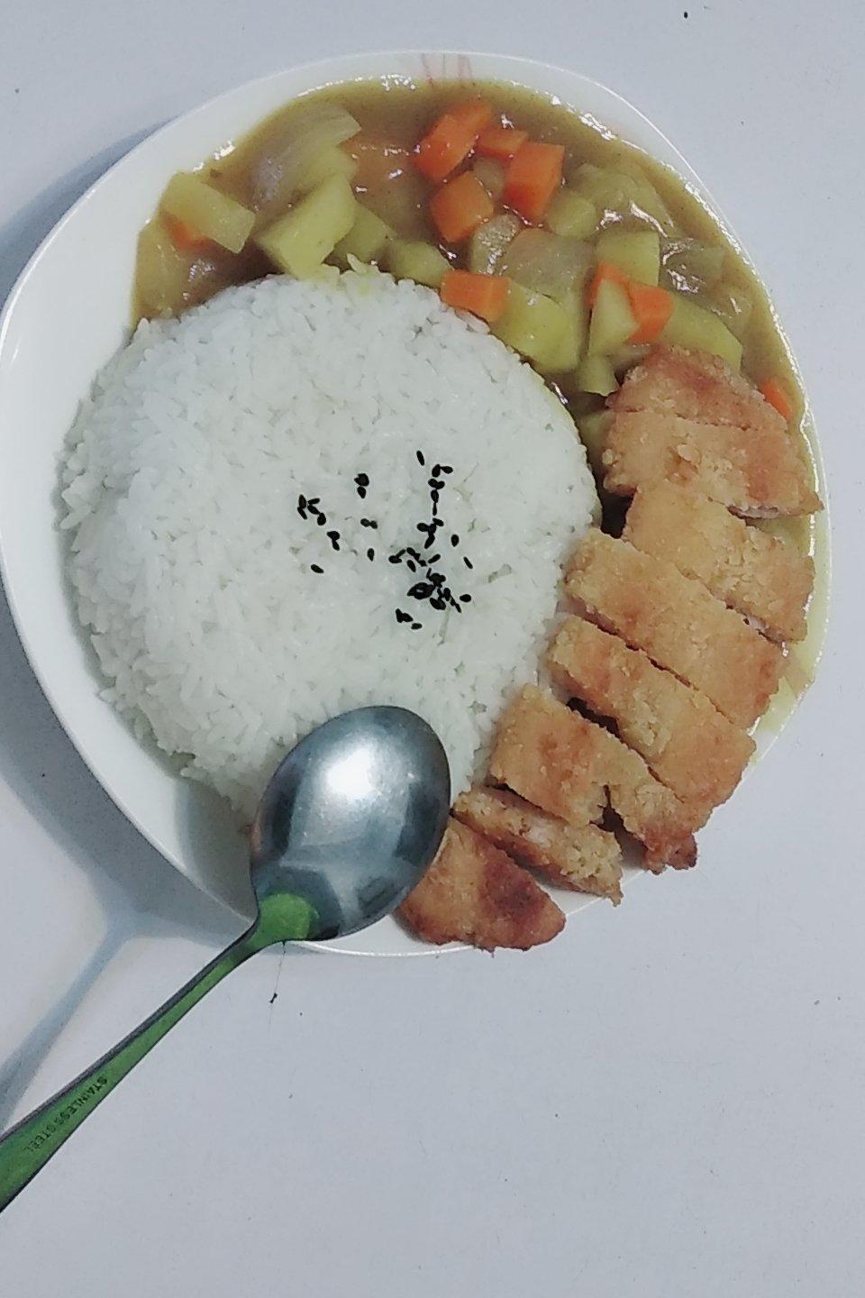 炸鸡排咖喱饭