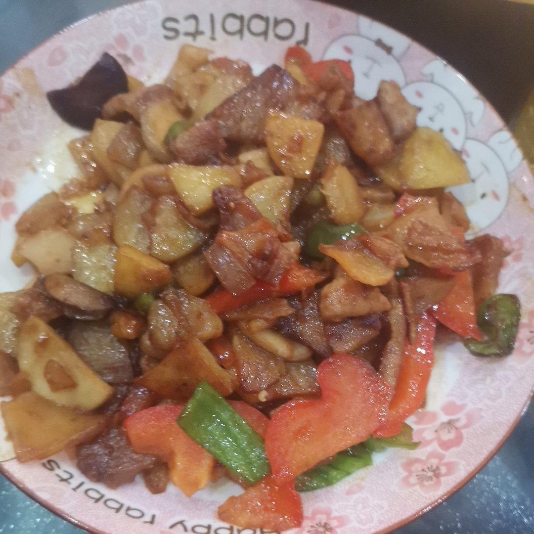 五花肉干煎土豆