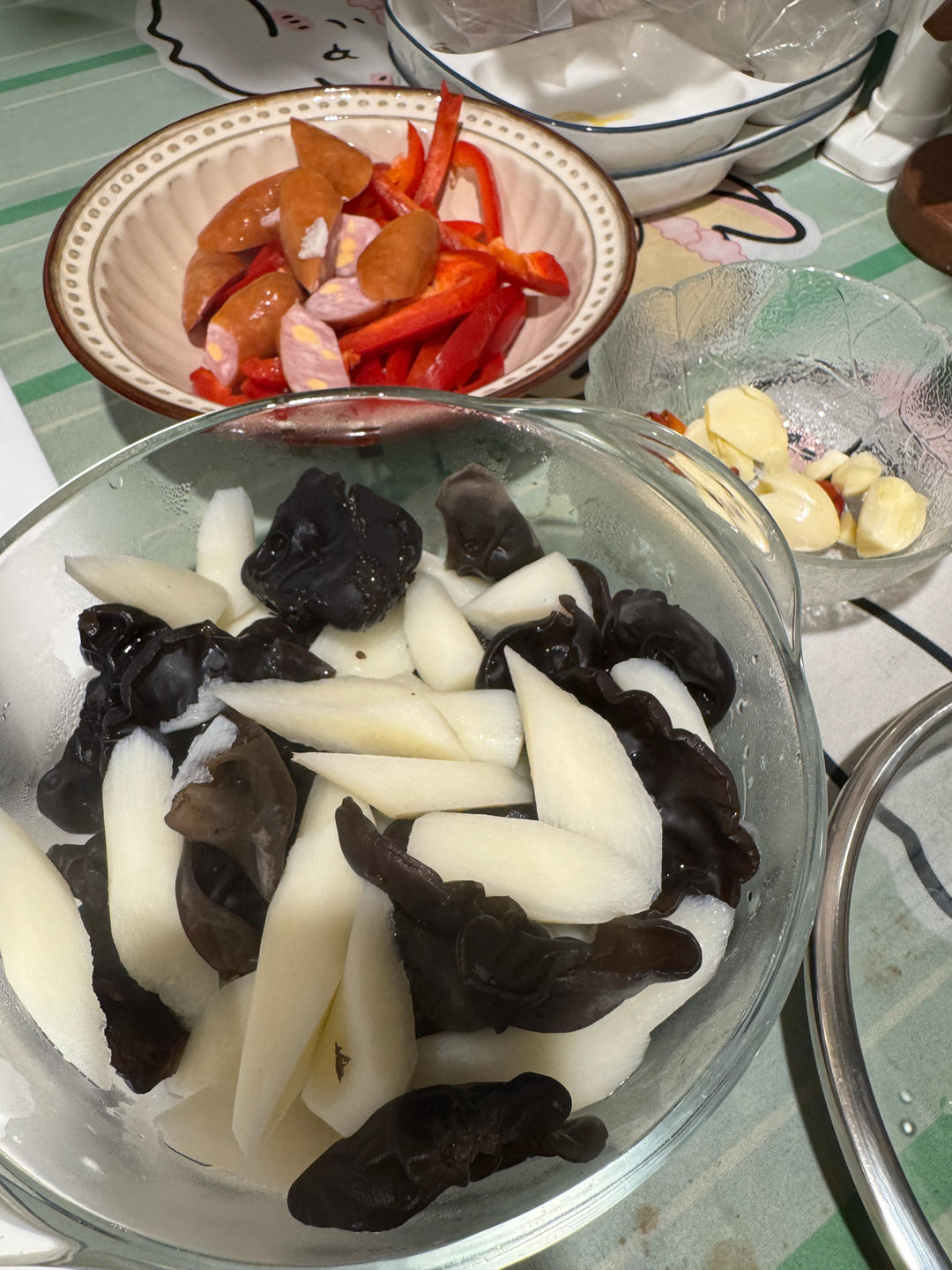 养生食谱之木耳炒山药