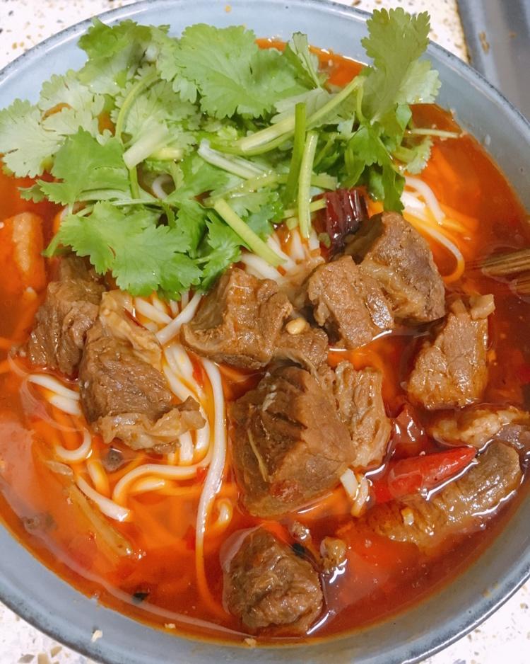 lelebebetter做的四川红烧牛肉面