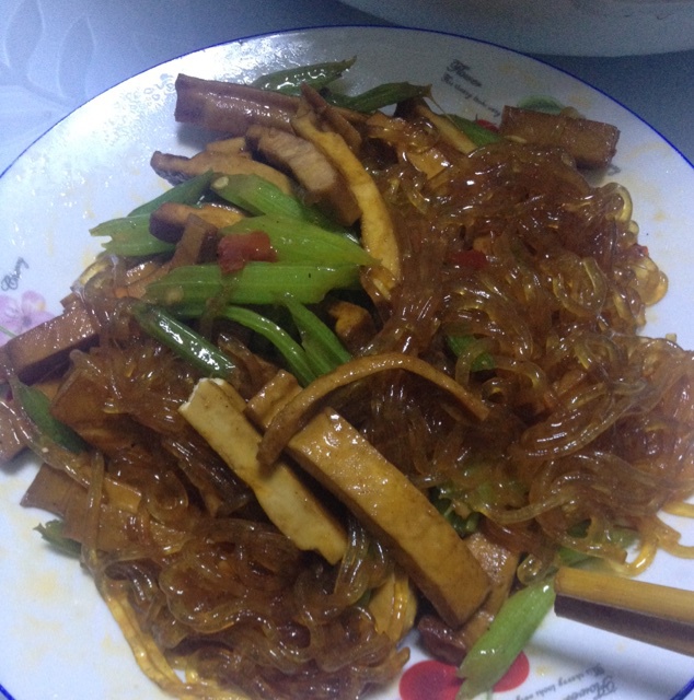 芹菜炒香干