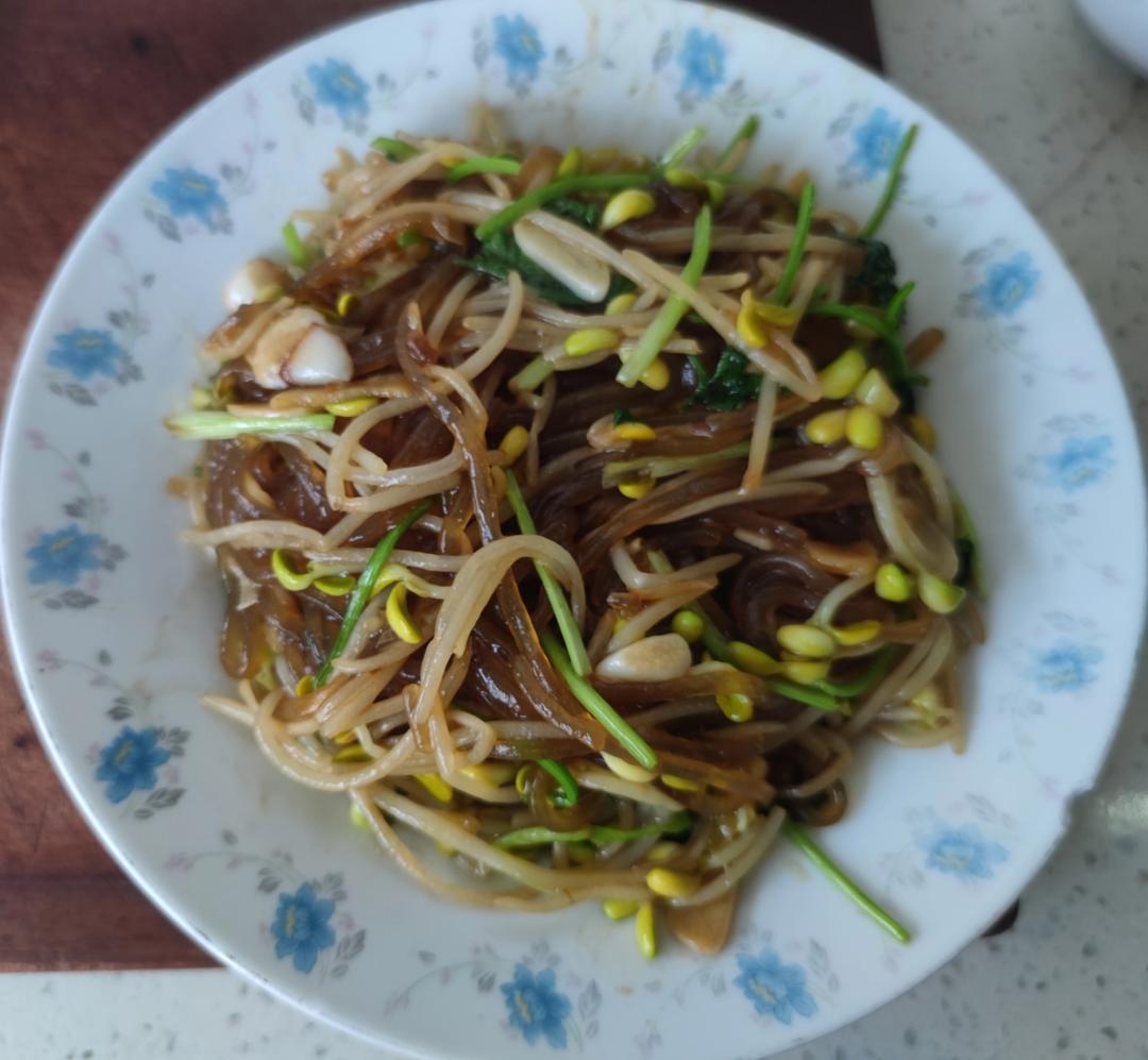 黄豆芽炒粉条