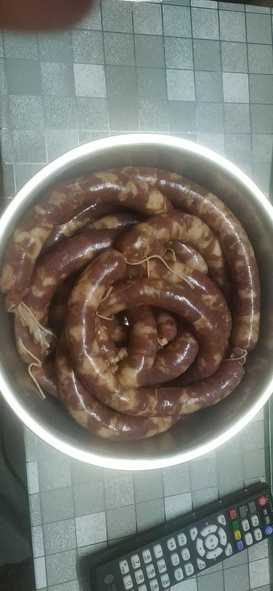 2020-07-31 23:46:04赞自制香肠猪前腿肉,盐,糖,料酒,淀粉