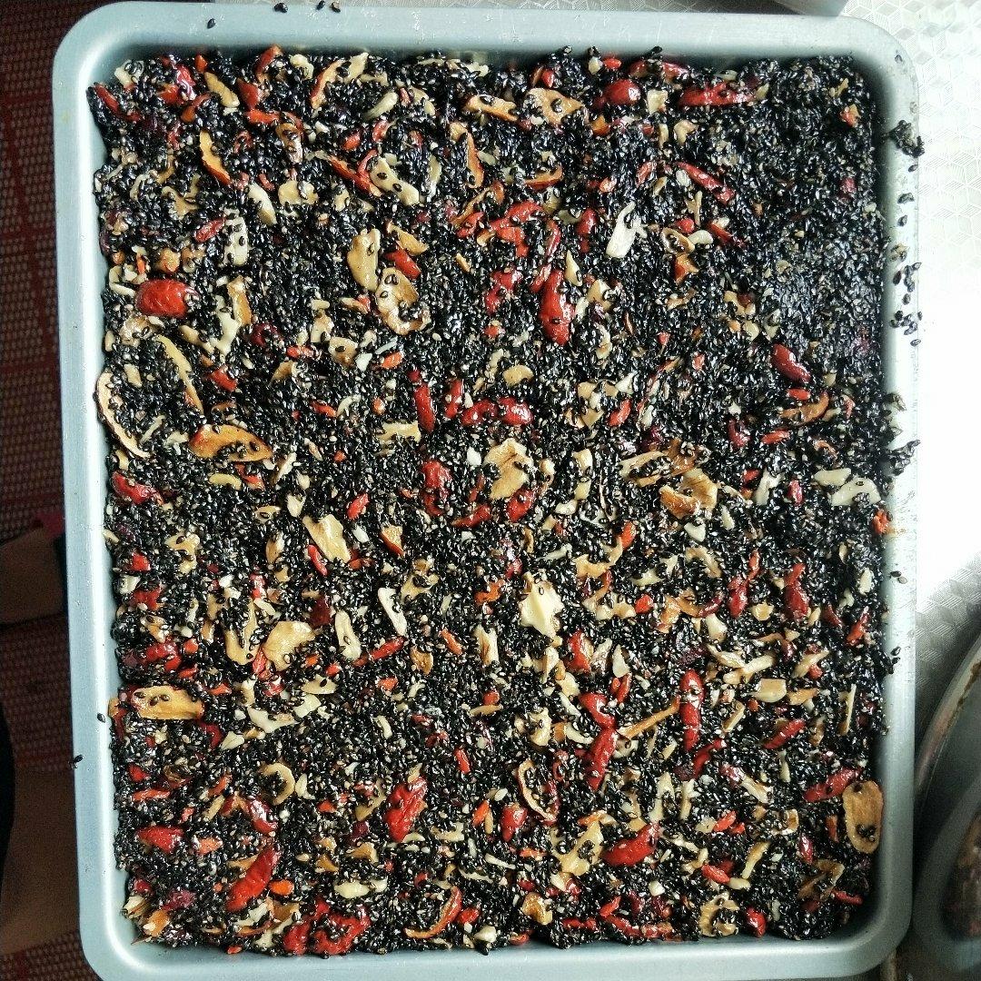 枸杞核桃花生黑芝麻片