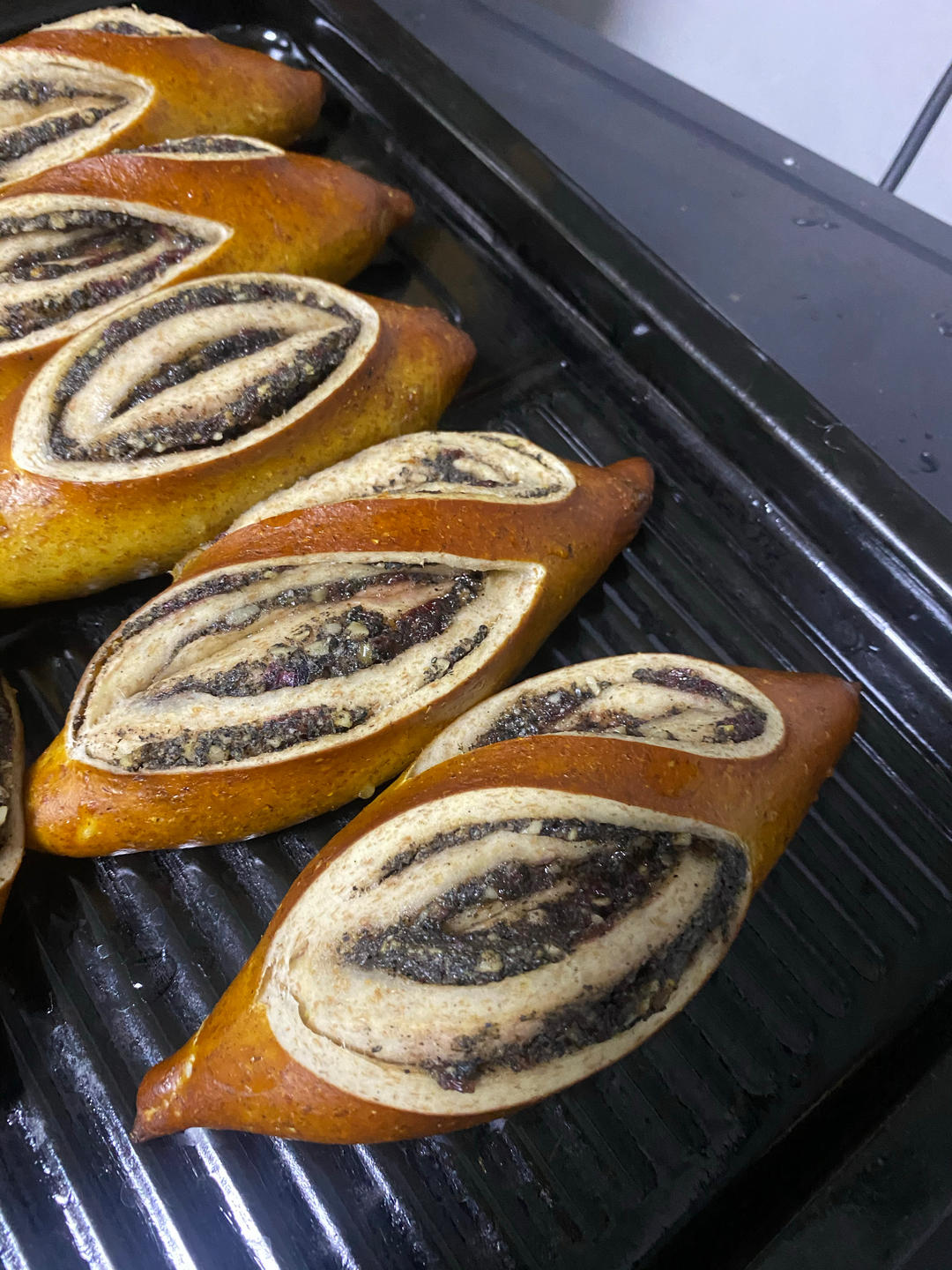 【配方分享】边过马路边“过早” 黑芝麻碱水包