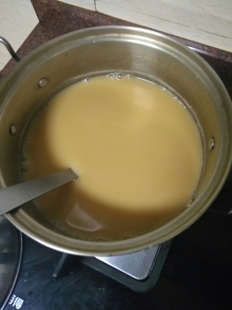 自制奶茶的做法 步骤2
