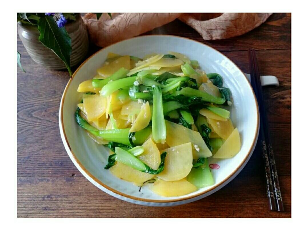 土豆片炒油菜的做法