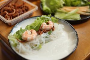 越南鲜虾春卷的做法 步骤9