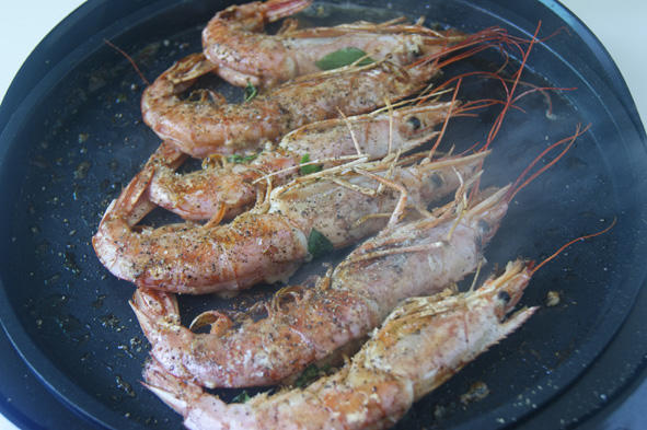 菜鸟也能胜任的宴客大菜【香煎阿根廷红虾】的做法 步骤10