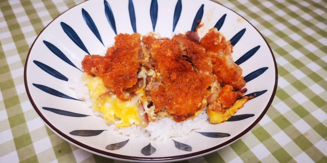 日式猪排饭 | 鲜美嫩滑蛋液包裹香酥猪排