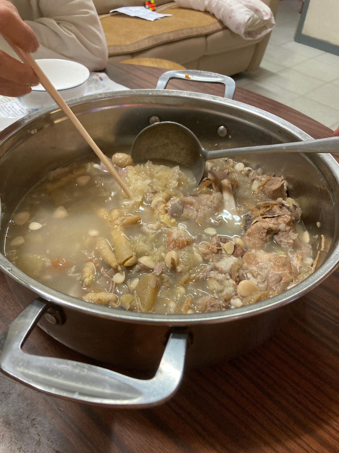 【清心润燥首选】雪梨雪耳苹果汤