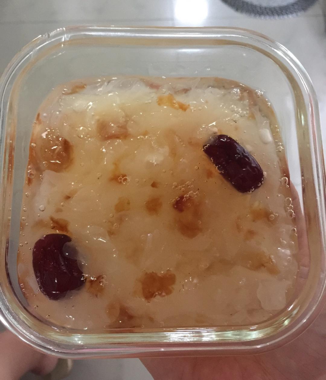 这一碗，只长颜值不长膘！（银耳桃胶皂角米）