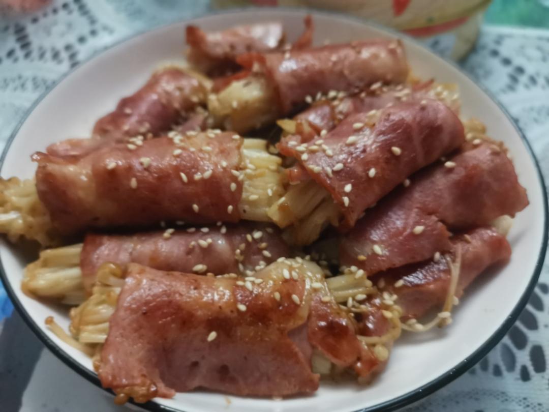 香煎培根金针菇卷