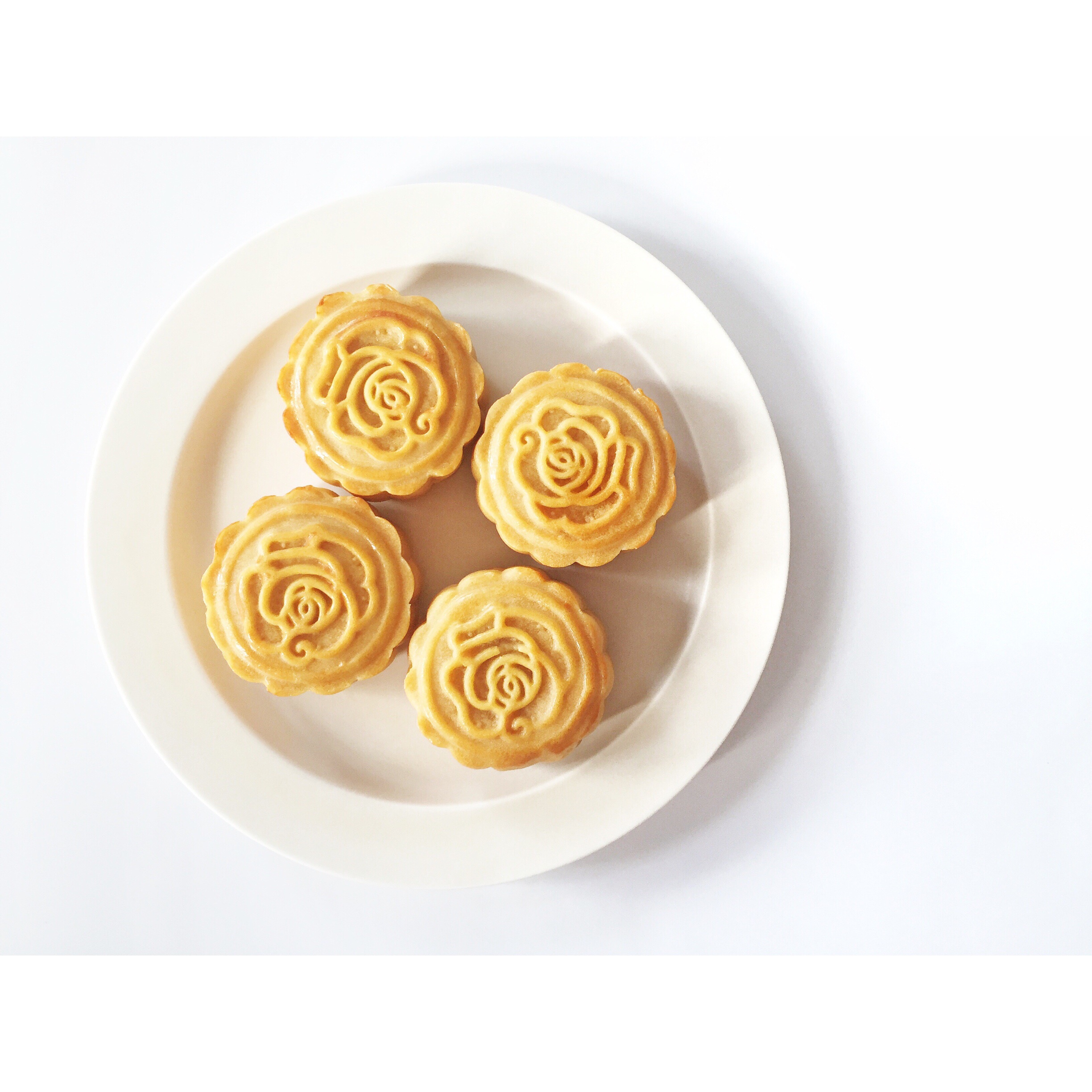 广式月饼－－蛋黄豆沙月饼