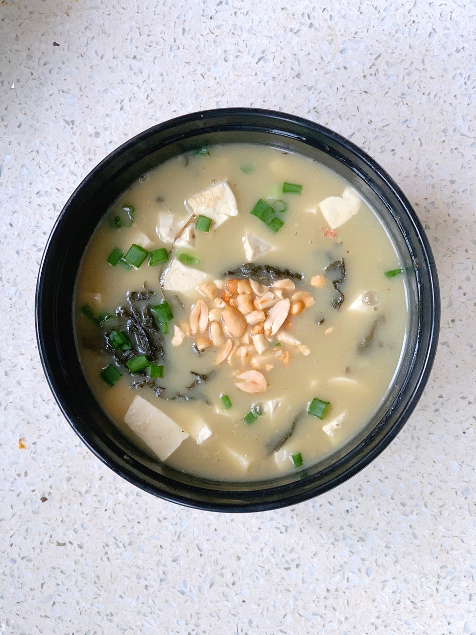 芝麻叶豆腐汤的做法
