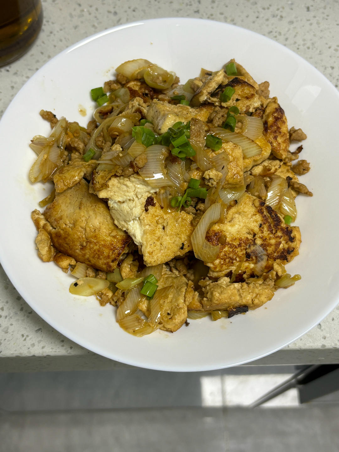 做法简单用料少，超级下饭的葱烧豆腐