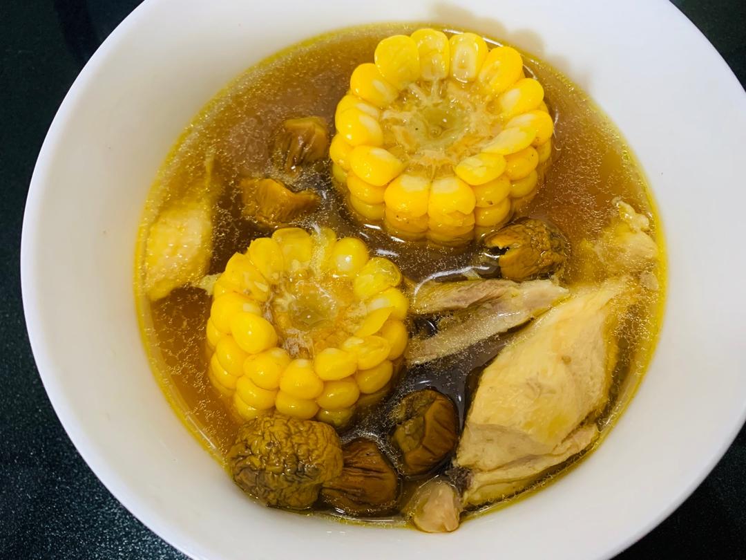 姬松茸鸡汤