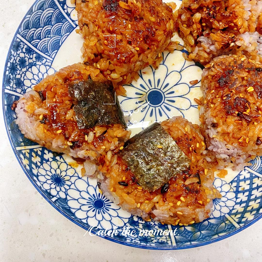 剩米饭这样做好吃好吃到转圈圈，自制日式海苔饭团