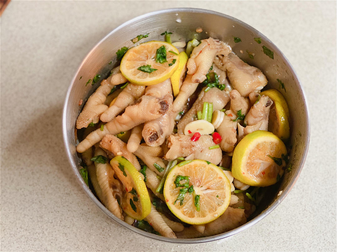 【柠檬酸辣鸡爪】自制超级无敌美味的网红鸡爪